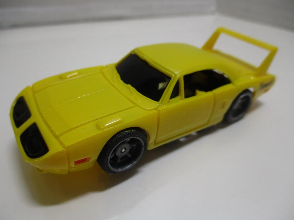 Hot Wheels Mattel Magnum 440X2 #H8596 PLYMOUTH SUPERBIRD (Set Car) WORKS - image 1 of 4