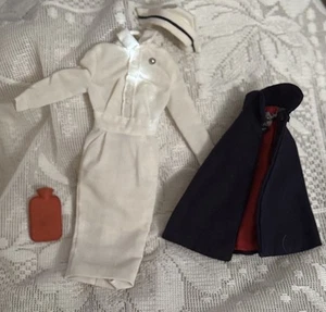 Vintage Barbie REGISTRIERTE KRANKENSCHWESTER Mütze Uniform Cape Wassersack Mattel 60er - Bild 1 von 12