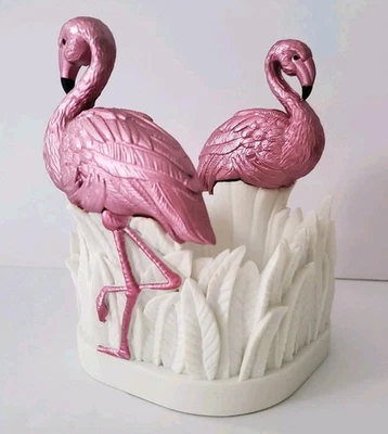 Bath & Body Works SHINY PINK FLAMINGOS🦩🦩Foaming HandSoap Holder White Ceramic - Image 1 of 4