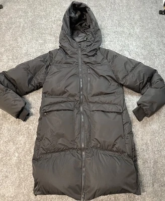 Mondetta Women’s Black S Mid-Length Puffer Hood Store Return 700 Down Fill - Image 1 of 4