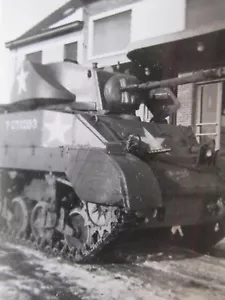 07E1 PHOTO ORIGINALE WW2 LIBÉRATION BELGIQUE CHAR US M5 A1 LIGHT TANK STUART - Picture 1 of 3