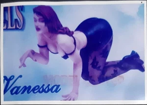 8" long Sexy Vanessa Crawling Unassembled Unpainted Resin Model Kit 1/8 - Picture 1 of 2