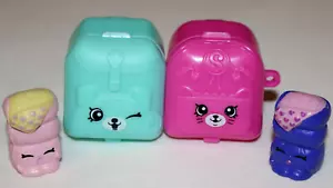 SHOPKINS MALETA VINCULABLE EQUIPAJE + 2 FIGURAS SNOOZY SACO DE DORMIR ROSA Y MORADO - Imagen 1 de 4