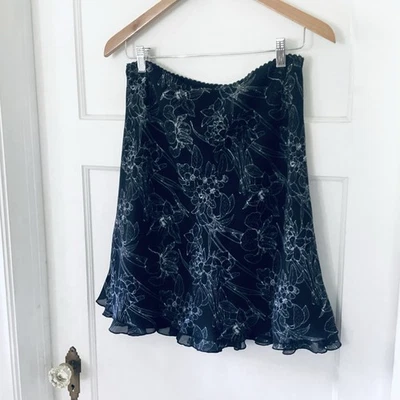 Saia BRIGGS Vintage Preto Branco Estampa Floral Camadas Babado Petite S Fada Y2K - Imagem 1 de 4