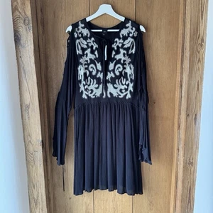 River Island Women’s Black Embroidered Cold Shoulder Dress Size 18 New With Tags - Picture 1 of 13