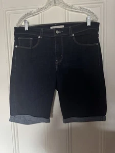 Levi Strauss Classic Bermuda Shorts Dark Wash Denim Size 31 X 10” Cuffed Women’s - Picture 1 of 6