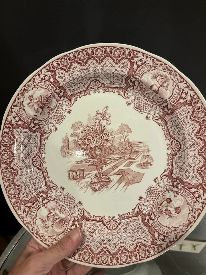 Spode England SEASONS RED JUNE Porcelain Scalloped Red Dinner Plate - Image 1 of 1