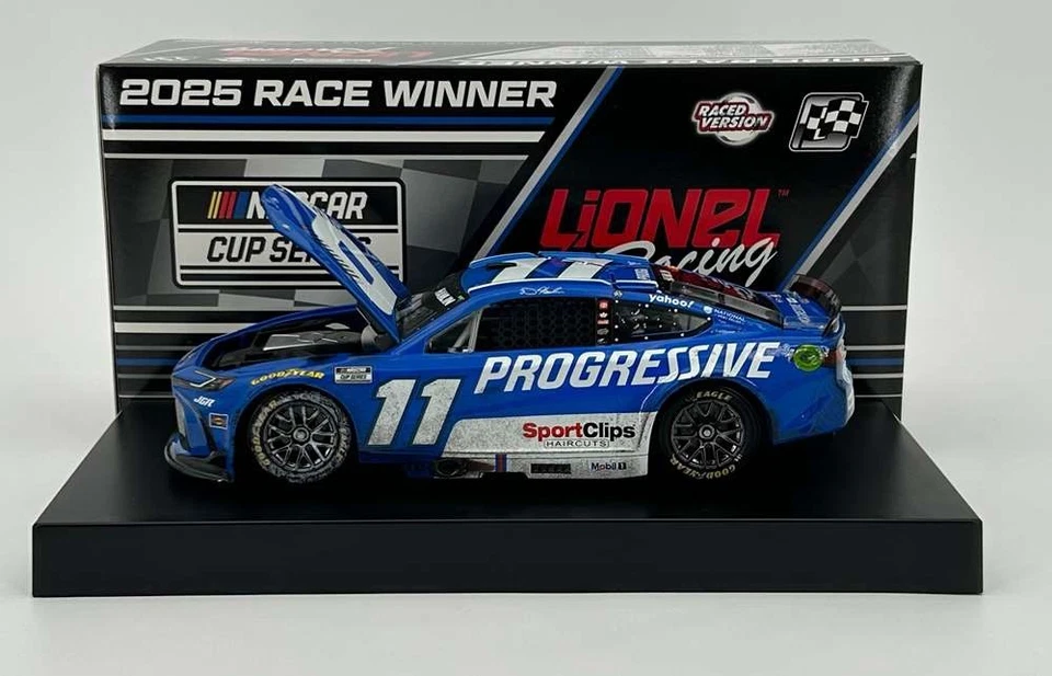 Denny Hamlin Progressive Martinsville 2025 victoria carrera 1/24 Lionel NASCAR fundido a presión Foto 1 de 2