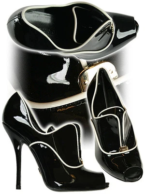 GUCCI ICONIC NEWTON GOLD LOGO RUNWAY PEEP TOE BOOTS 5 11 I LOVE SHOES - Image 1 of 4