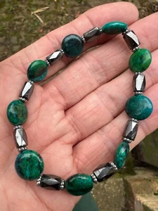 MAGNETIC HEMATITE & CHRYSOCOLLA CRYSTAL STRETCH ELASTIC BEADED BRACELET ID CARD - Picture 1 of 4