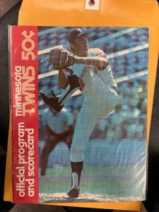 1974 Minnesota Twins Official Program and Scorecard - Picture 1 of 1