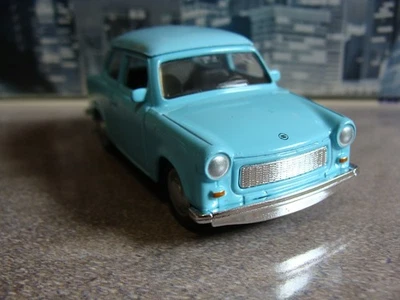 Trabant 601 Berliner Mauerfall DDR Trabi 🔥🏆🔥 Modellauto in Blau neu/ovp 1:60 - Bild 1 von 4