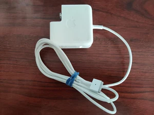DEFEKT! Apple 45W MagSafe 2 Power Adapter / Netzteil Model A1436 Ersatzteil - Bild 1 von 8