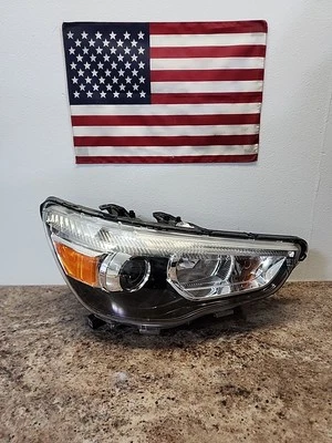 Faro deportivo Mitsubishi Outlander 2011-2019 pasajero derecho OEM halógeno 🇺🇸⭐ Foto 1 de 4