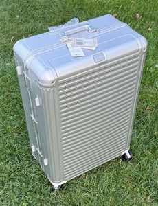 Travelite Next Trolley L 4-Rollen Aluminium silber  77x52x29 Hartschalenkoffer - Bild 1 von 5