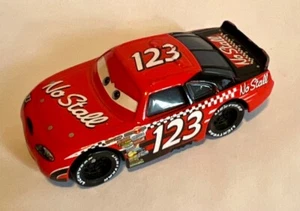 Coches de colección Disney Pixar Todd Marcus sin puesto #123 diecast con herramienta de bonificación - Imagen 1 de 4