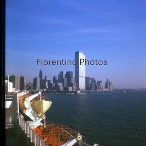 Photo Slide WORLD TRADE CENTER MANHATTAN NEW YORK CITY Cityscape - Picture 1 of 2
