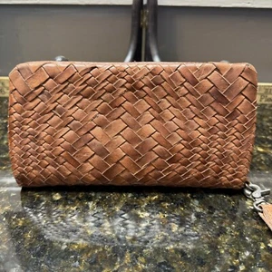 VILENCA HOLLAND Brown Cognac Woven Weathered Leather Wallet 7x4 - Picture 1 of 12