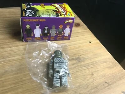 2003 MEDICOM KUBRICK UNIVERSAL MONSTERS SERIES 1 THE MUMMY FIGURE 4/24 - Image 1 of 2