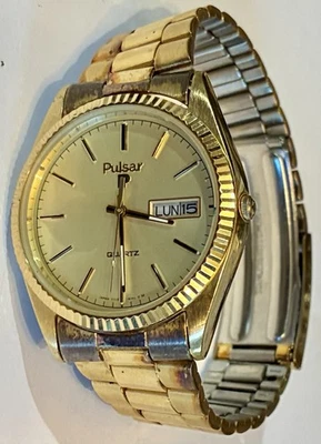Pulsar Quartz Mens Running Gold Tone Watch Y113-8129 - image 1 of 4