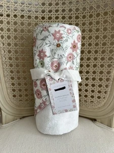Pottery Barn Kids Julia Berolzheimer Flower Trellis Baby Hooded Towel NWT - Picture 1 of 5