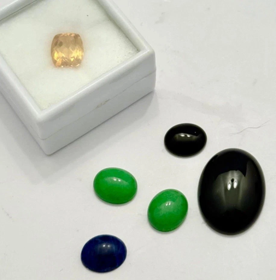 Citrine, Jade, and Onyx Cabochons – Mixed Gemstones - Image 1 of 4
