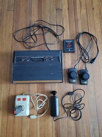 Vintage Atari 2600 Video Game Console Bundle Tested/Works