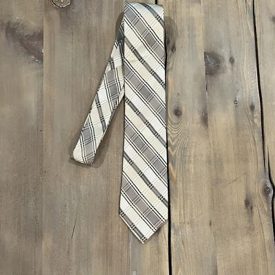 Clairborne Men's Necktie 100% Silk Brown Abstract Designer Tie - Image 1 of 4