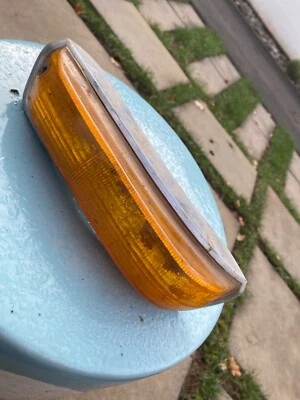 Intermitente delantero derecho bmw 2002 e10 hecho en Alemania Foto 1 de 4