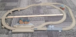 Thomas & Friends Train (24 Pcs) TRACK & BUILDING PARTS LOT Maithwaite Station - Picture 1 of 24