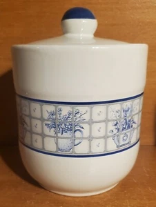 Bote Pomerantz, 6 1/2" x 5", diseño azul sobre blanco, gres, excelente - Imagen 1 de 8