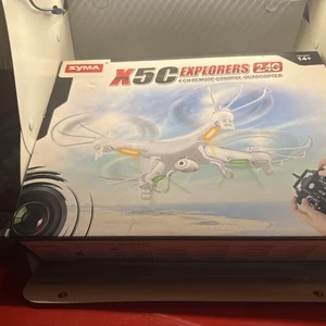 Syma X5C 2.4G 6-axis Gyro 4-Channel 360-Degree Quadcopter Equipped HD Camera - Picture 1 of 4