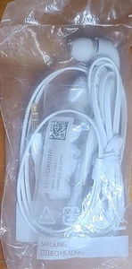 Samsung Hochwertiges Stereo Headset - Weiß (5149469) - Bild 1 von 1