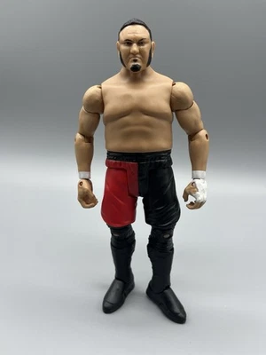 Figura de Samoa Joe WWE Wrestling Mattel Basic Series 65 roja y negra Foto 1 de 2