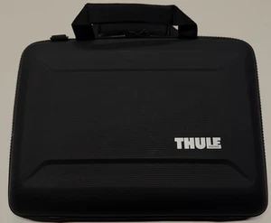 Thule-Gauntlet 4 Attaché Briefcase for MacBook Pro 13"/ 14", MacBook Air & More - Picture 1 of 12