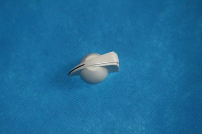 Perilla amplificador cabeza pollo Fender en blanco, se vende cada una, MPN 0073688049 Foto 1 de 3