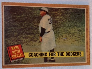 Tarjeta coleccionable 1962 Topps Babe Ruth especial "Entrenamiento para los Dodgers" (#142) - Imagen 1 de 2
