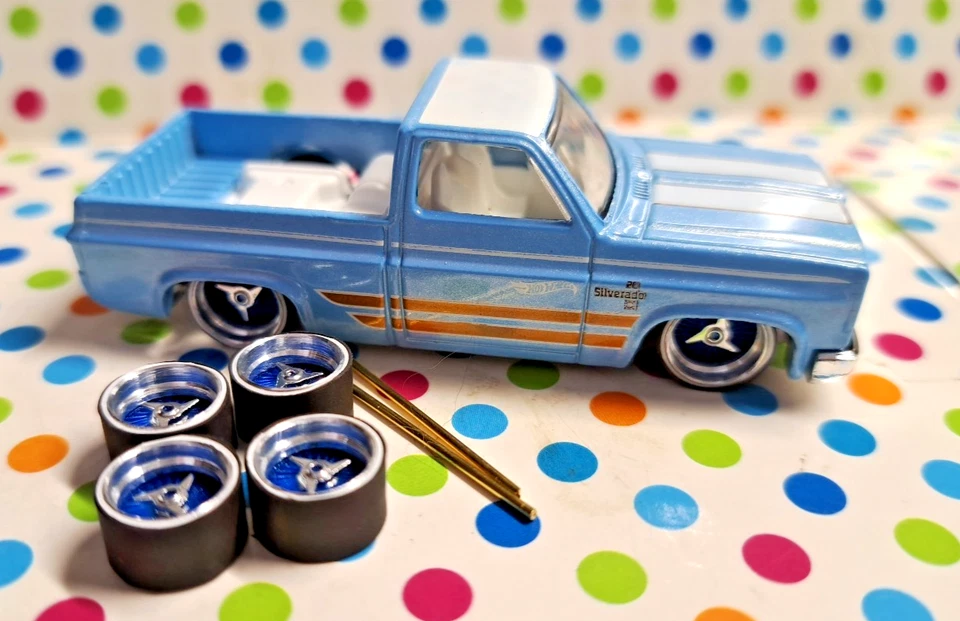 定制轮 ALLOY 1/64 适合 83 SILVERADO LOWRIDER 蓝色 不包括卡车 — 第 1/4 张图片