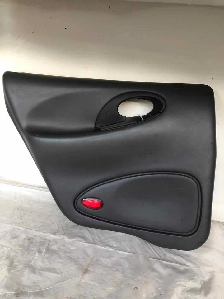 Ford Taurus 1999 sedán panel de moldura de puerta trasera 4 puertas lado izquierdo del conductor LH OEM Foto 1 de 4