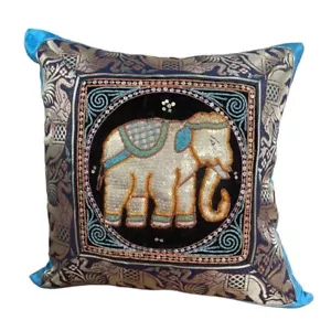 Thai silk pillow and elephant embroidered. 38×39 cm. - Picture 1 of 3