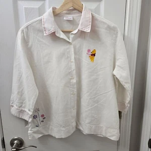 Disney Store Button-Up Shirt Womens M Winnie The Pooh Embroidery White Boxy - Picture 1 of 10
