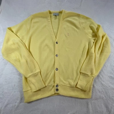 Cárdigan Suéter De Colección Izod Para Hombres Talla M Abuelo Años 90 EE. UU. Preppy Logo Cresta Amarillo Foto 1 de 4