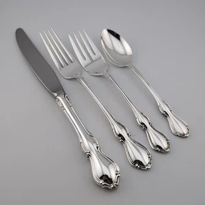 Reed & Barton Hampton Court Sterling Silver 4 Piece Place Setting - No Monogram - Picture 1 of 3