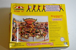 IHC Carnival HO Scale 1:87 Model Kit Mega Dancer - Picture 1 of 12