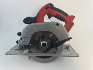 Herramienta de sierra circular inalámbrica Milwaukee 0730-20 V28 28V 6-1/2" solamente - probada - Imagen 1 de 9