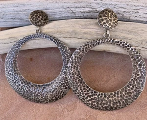 Vintage * Beautiful Sterling Silver Hammered Dangle Hoop Earrings - Picture 1 of 8