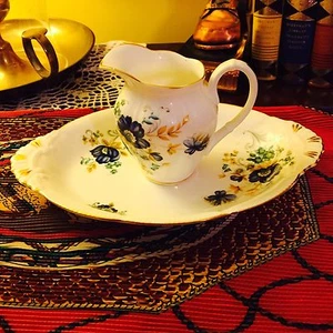 ROYAL ALBERT CREAMER & OVAL TRAY - Picture 1 of 8