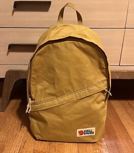 Fjallraven Backpack Adult Laptop G-1000 Vardag 25 Acorn Yellow 27241