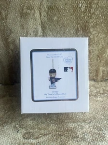 Precious Moments New York Yankees 2011 My Team’s A Home Run 111037 Ornament MLB - Bild 1 von 1