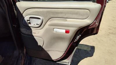 Panel de moldura de puerta interior trasero derecho pasajero GMC Yukon 1995-1999 OEM trasero bronceado 522 Foto 1 de 4